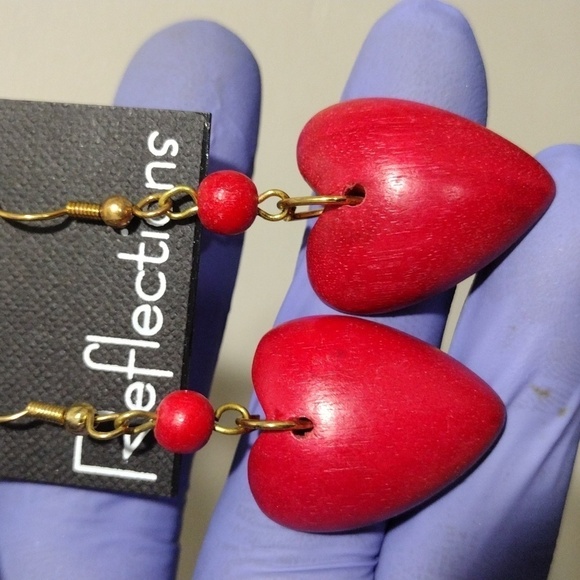 Red Wooden Heart Drop Earrings – Gold Beaded Dangle Statement Jewelry For Women - Picture 4 of 6